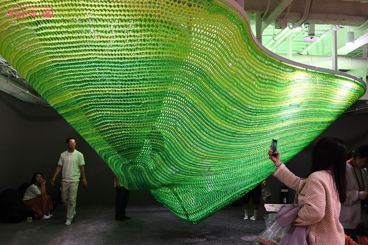 어린이박물관 3층. 실과 천을 활용한 섬유 공예 체험학습장 &copy;김대진