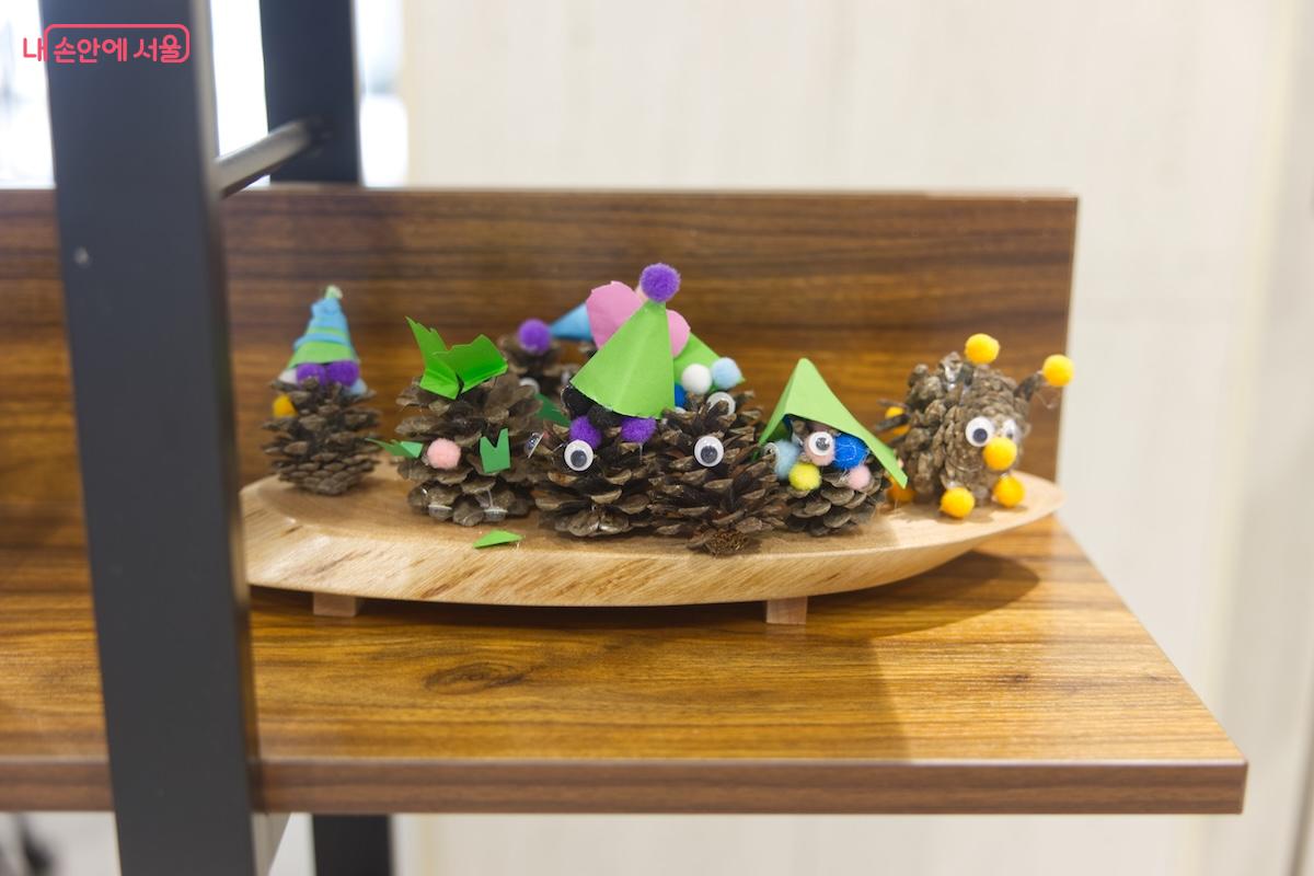 1층 로비에 자율적으로 체험할 수 있는 무료 체험공간도 생겼다. ©서지희