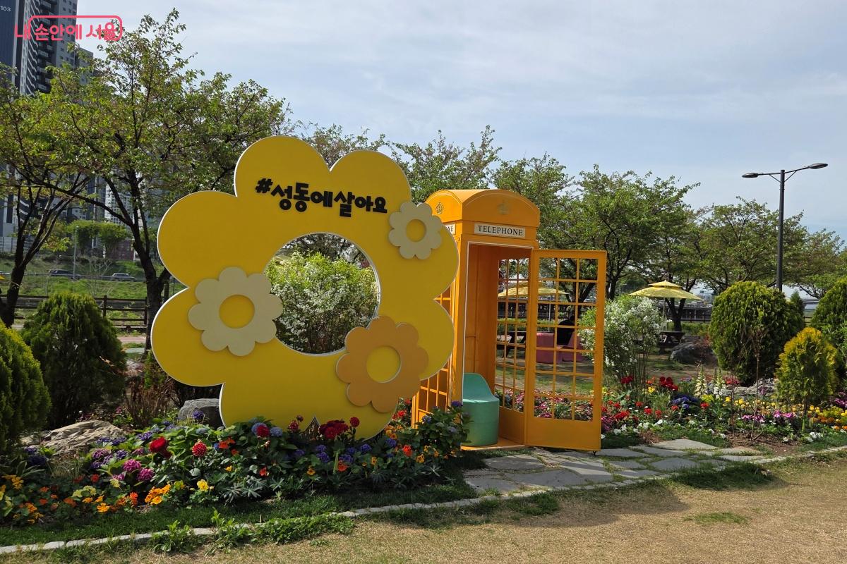 도심 속에서 자연을 느낄 수 있는 정원 &copy;김미선