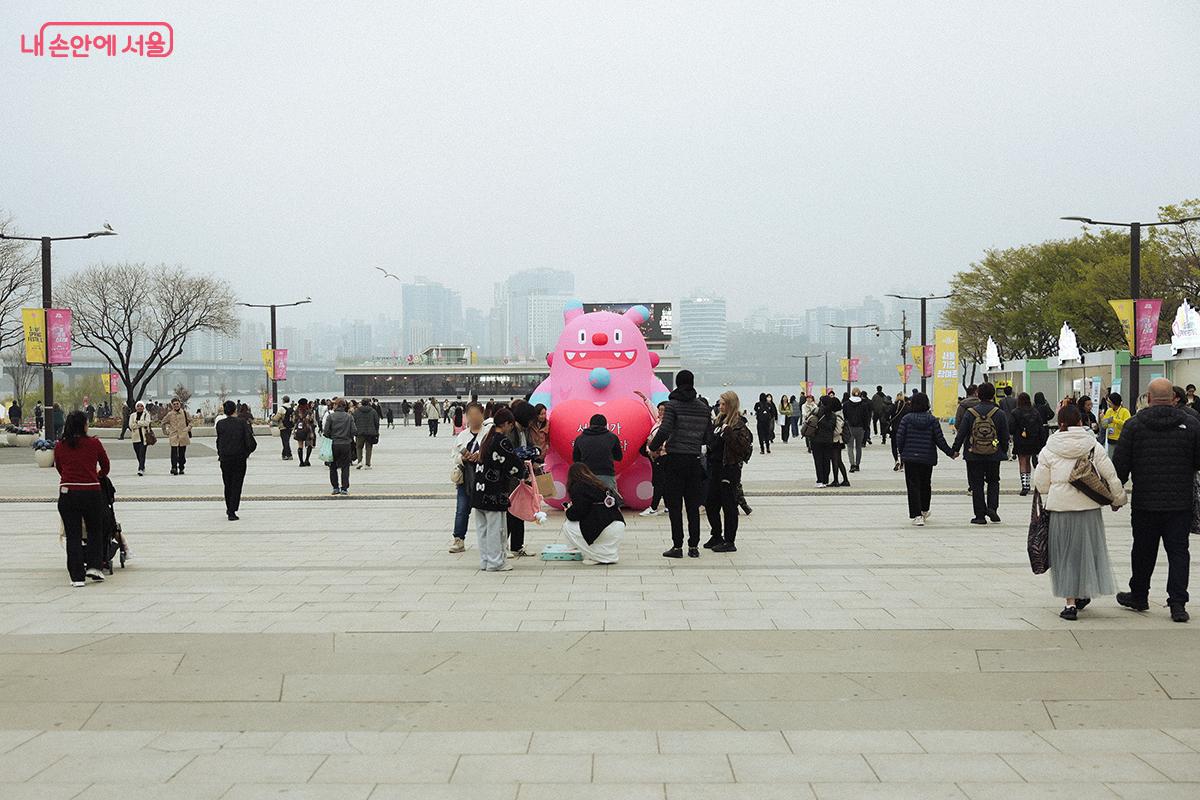 '2026 서울스프링페스티벌' 개막식 및 '드론 라이트 쇼'가 열린 여의도 한강공원 ©김아름