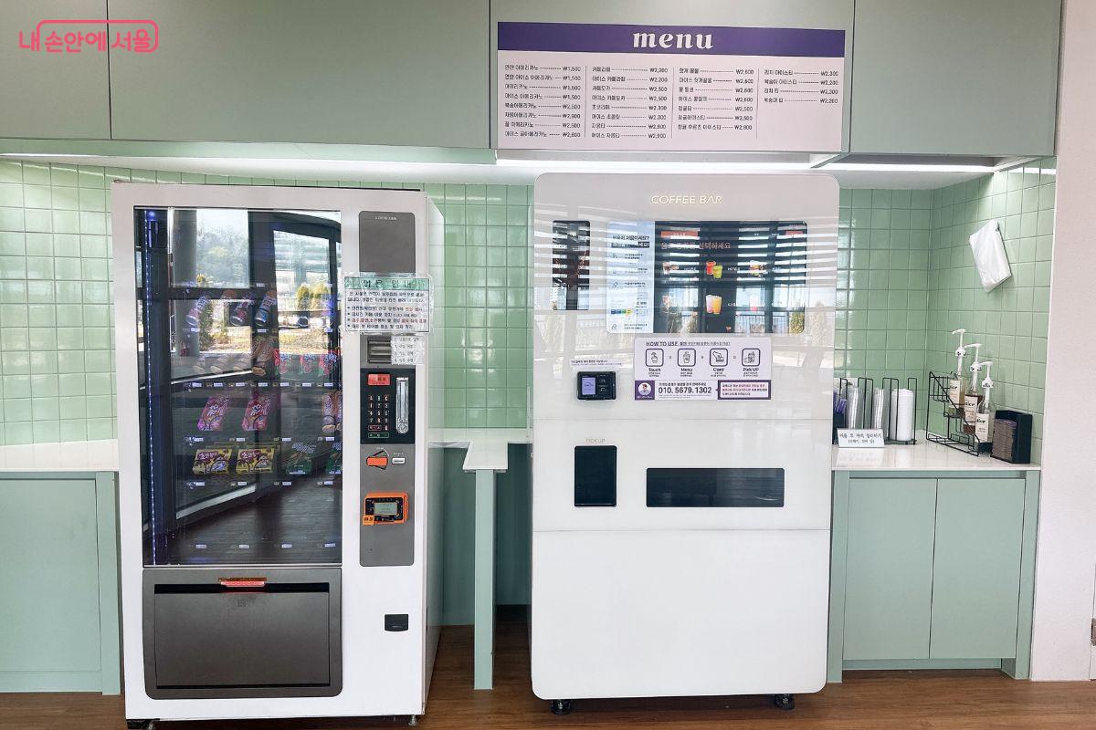 2층에는 무인 카페가 있다. &copy;김재형