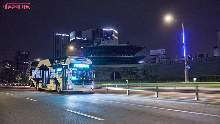 서울시는 4월 29일부터 &lsquo;A504&rsquo; 자율주행버스 노선 운행을 시작한다. 