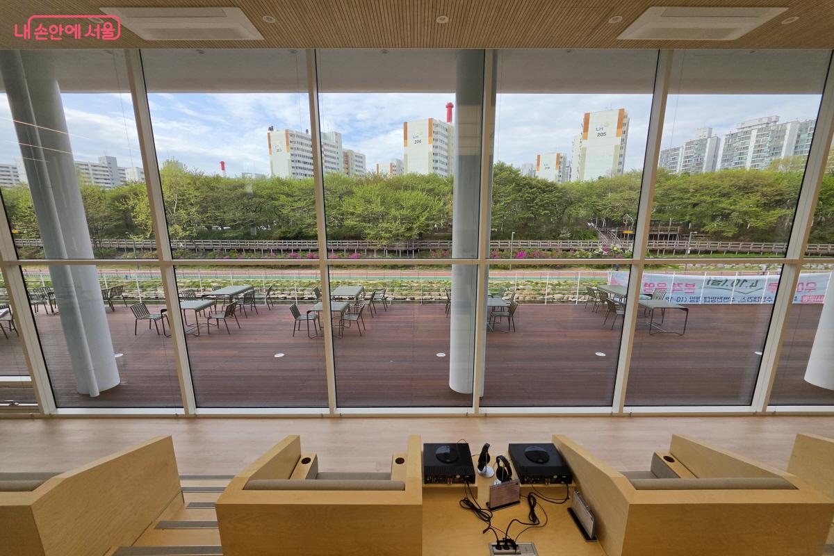 노원 우이마루의 통창 &copy;조송연