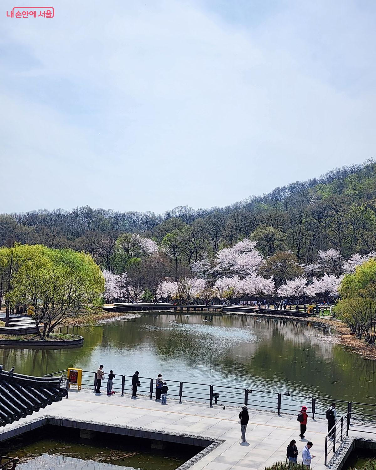 북서울꿈의숲 월영지 모습 &copy;이진숙 
