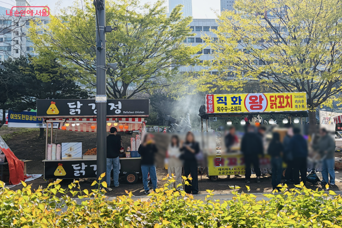 서울스프링페스티벌의 인기 있는 푸드코너 ©김경선