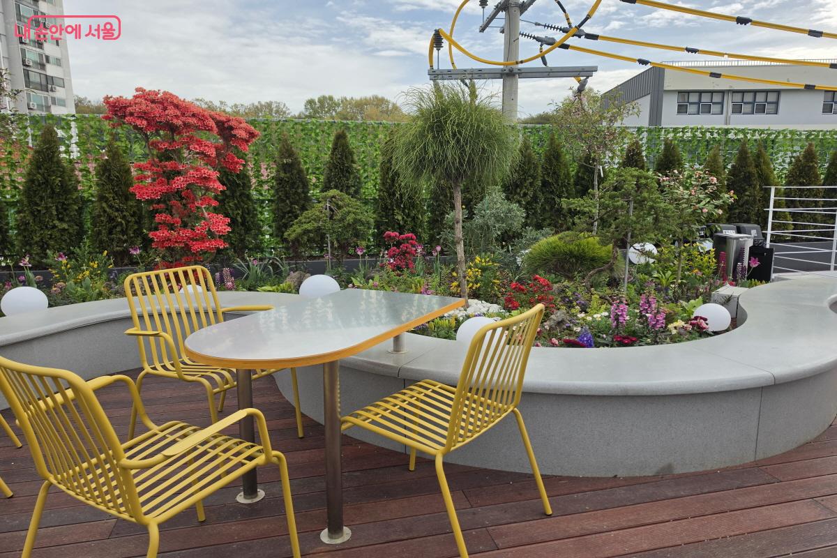 요즘 같은 날씨에 피크닉 오기 좋다. &copy;조송연