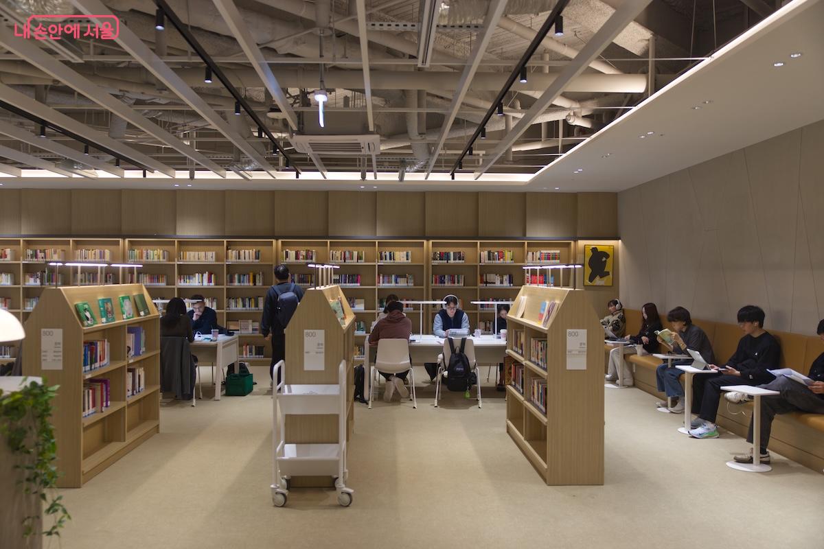 임시운영 기간에도 대부분의 도서관 기능을 정상적으로 이용할 수 있다
