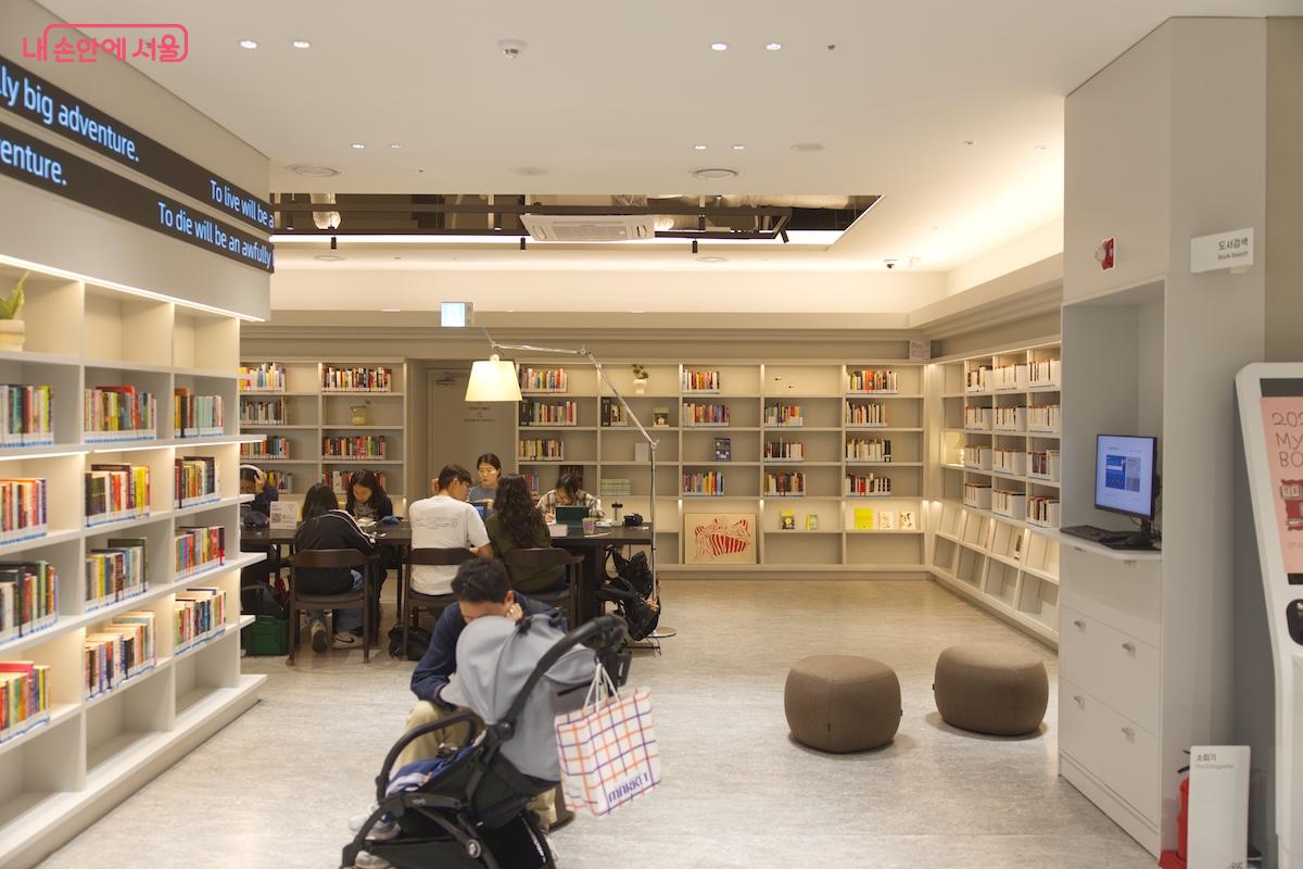 단일층을 사용하고 있어 이러한 동선의 설계를 채택한 것으로 보인다