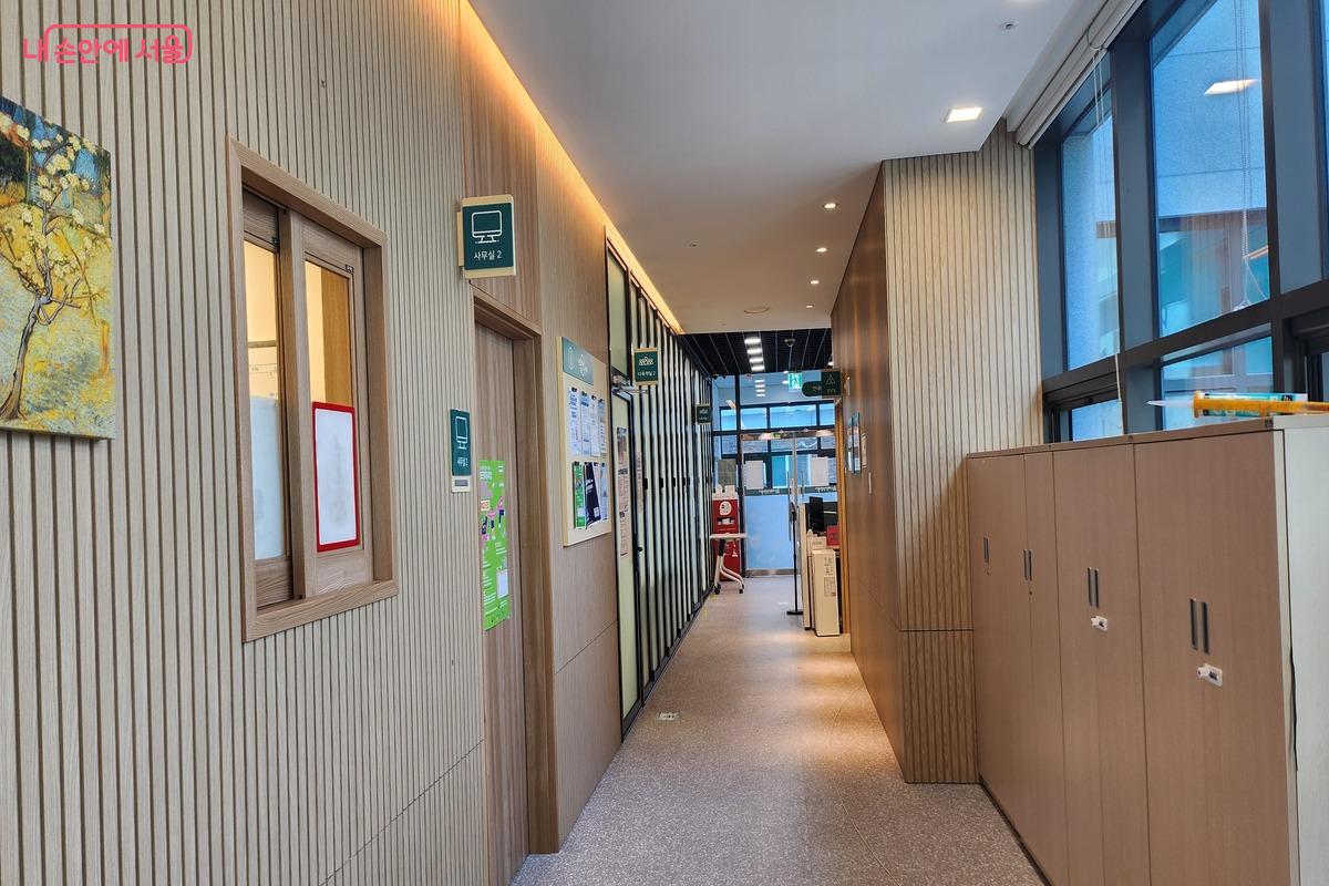 카페처럼 깨끗한 인테리어로 꾸며져 있었다. &copy;장지영