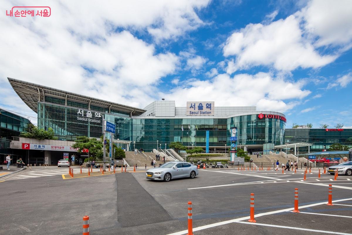 2003년 말 개통된 2차 민자역사 현 서울역(2020년) ©서울연구원