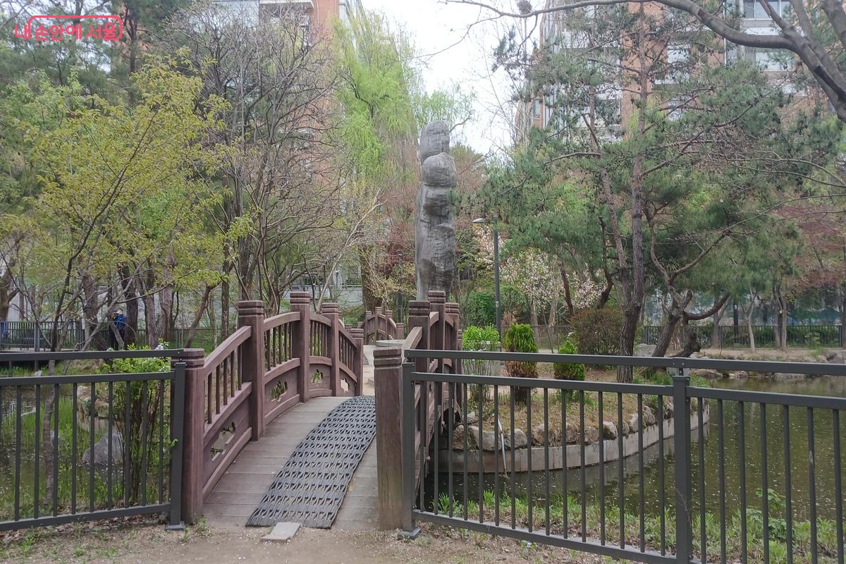 관악산 호수공원 다리 &copy;유지민