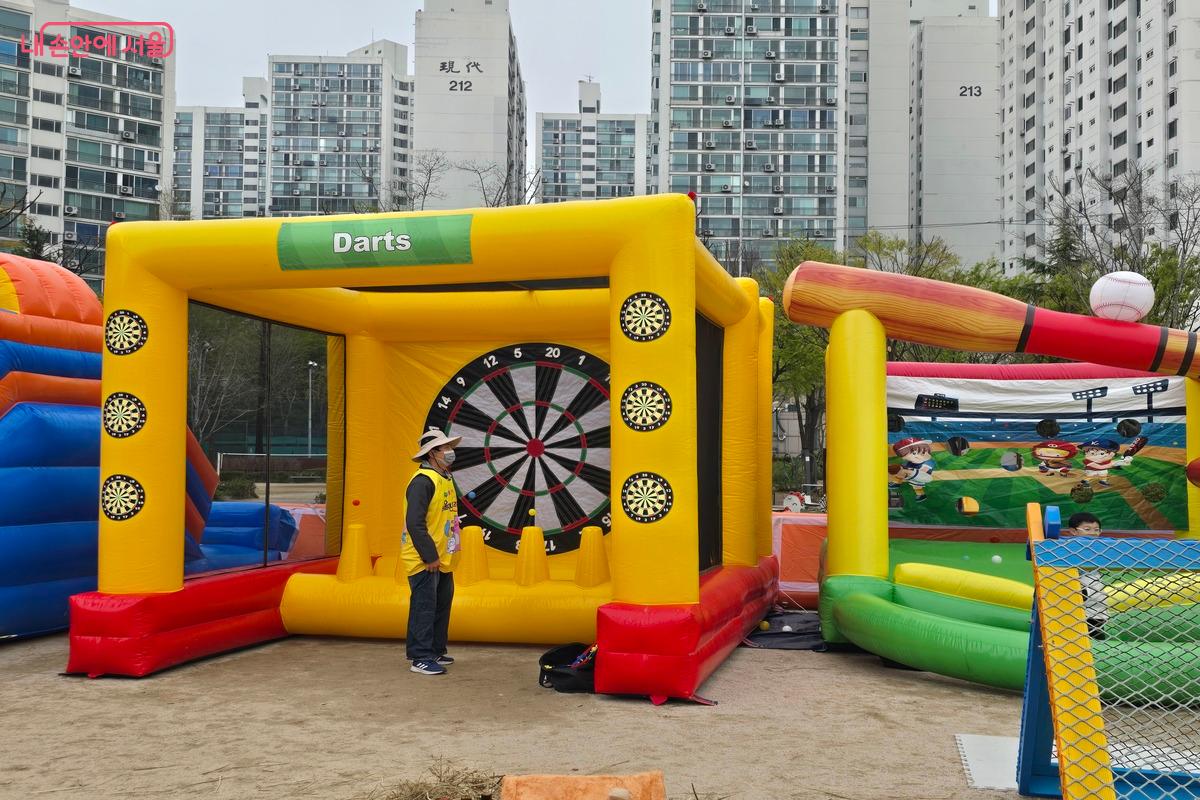 서울형 키즈카페는 아이들이 마음껏 뛰어놀아도 안전한 구조로 설계되어 있다. ⓒ김은주