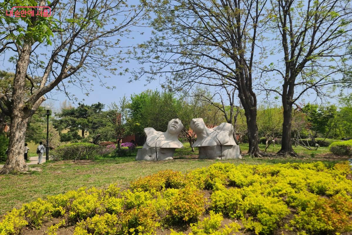 조각 작품 <대화> &copy;김미정