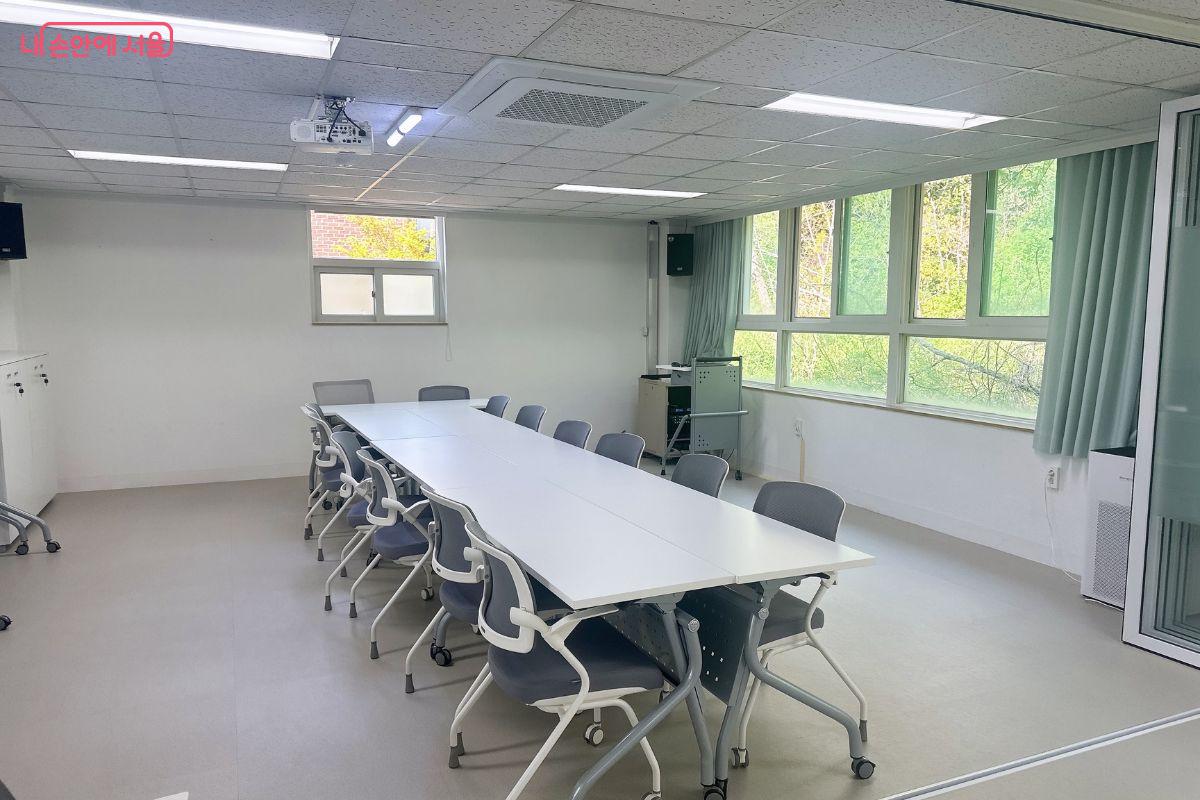 커뮤니티 공간에서 다양한 교육을 할 수 있다. &copy;김재형