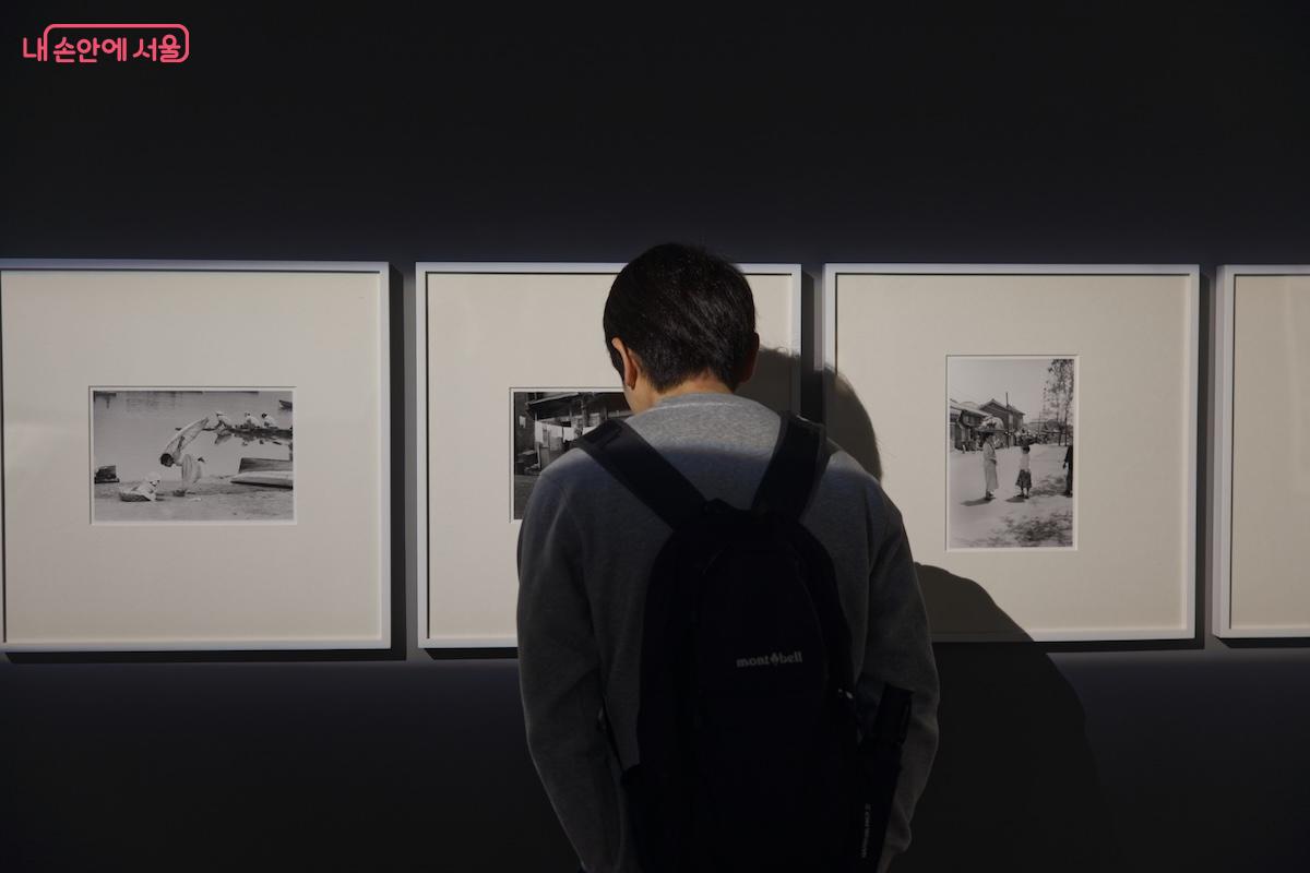 무려 5년 만에 서울사진축제가 열려 시민들의 관심이 높아지고 있다. &copy;임중빈