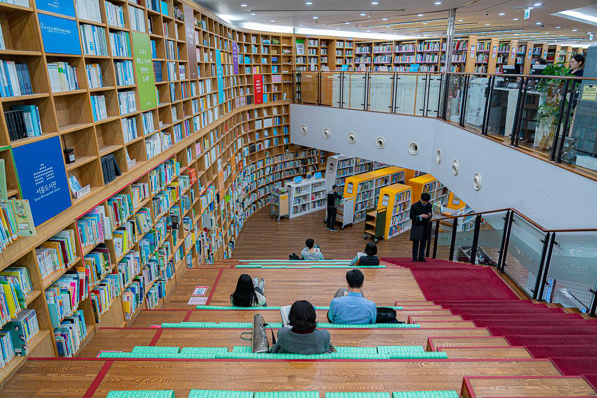 책 읽기 좋은 계절이 왔다! 서울도서관 vs 스마트도서관, 나의 선택은?