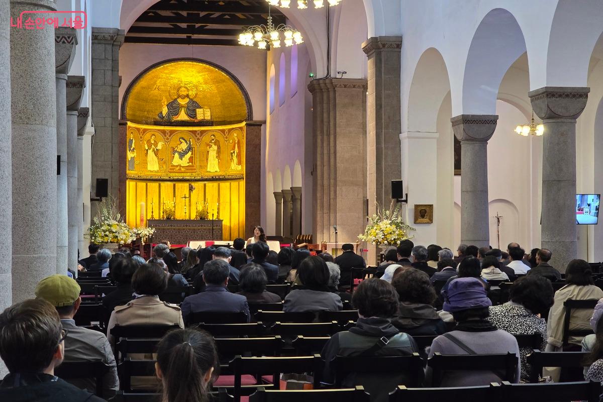 성공회 정오음악회, 매주 수요일  다른 아티스트가 출연해 다채로운 예술의 세계로 초대한다. ⓒ김은주