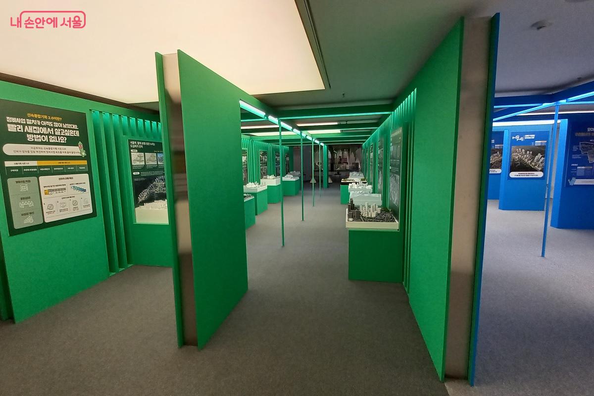 '주택정책소통관' 내부 전시 구조물 &copy;박유진