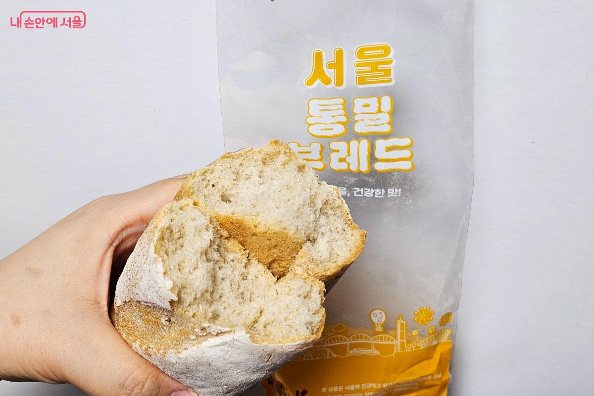 구수한 향이 풍겨오는 서울 통밀브레드  ⓒ홍혜수
