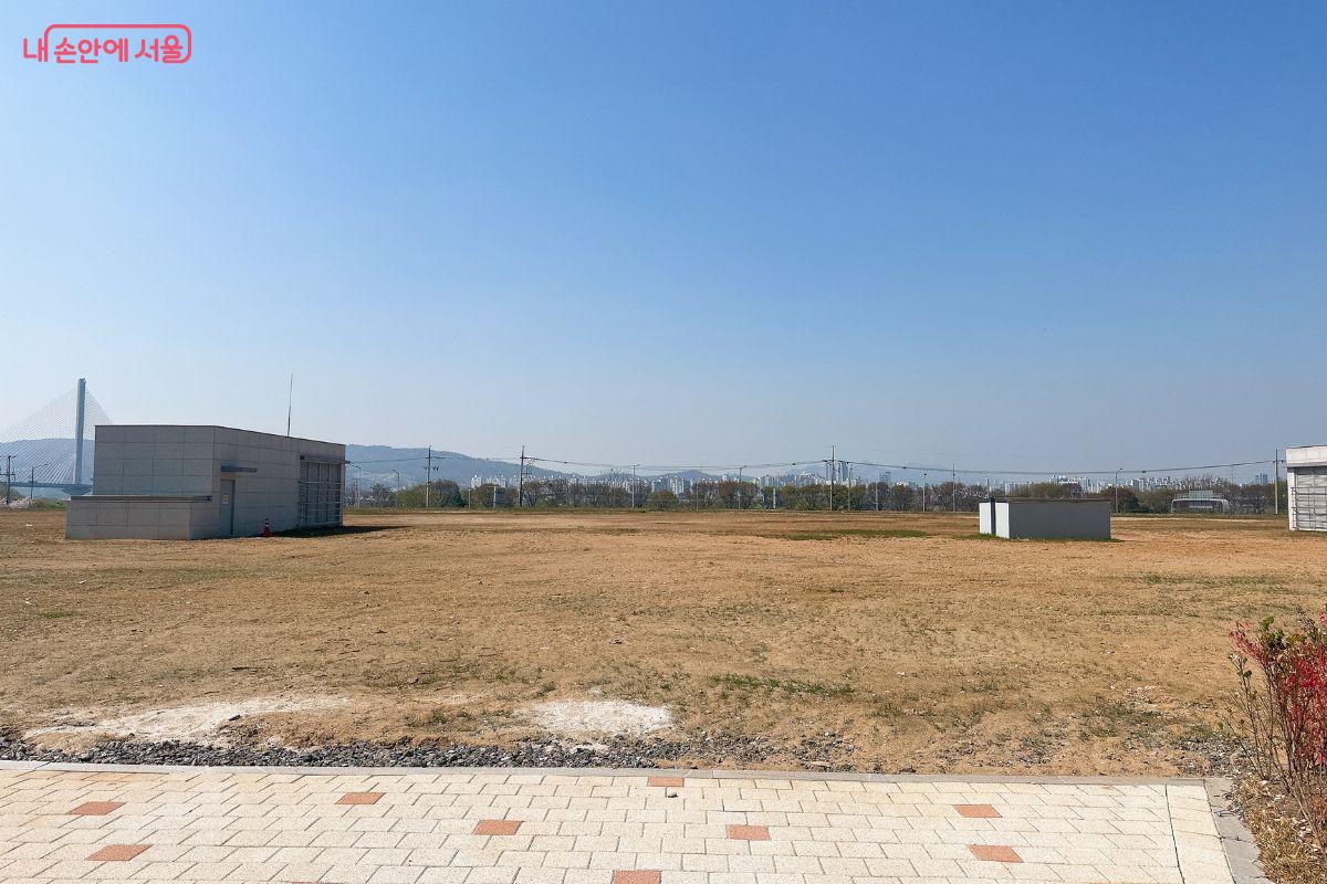 조만간 대형 정원이 추가될 예정이다. ©김재형