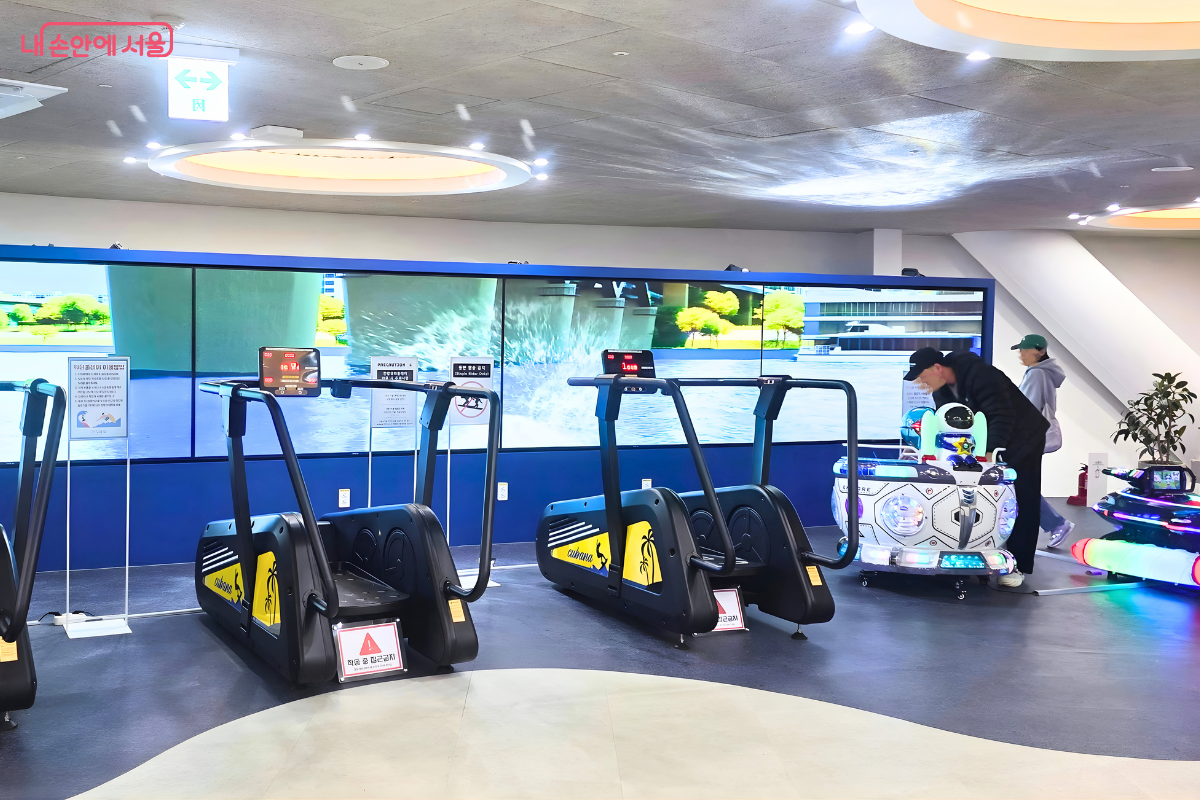 수상 레포츠를 실감나게 체험할 수 있는 워터 플레이존 &copy;양정화