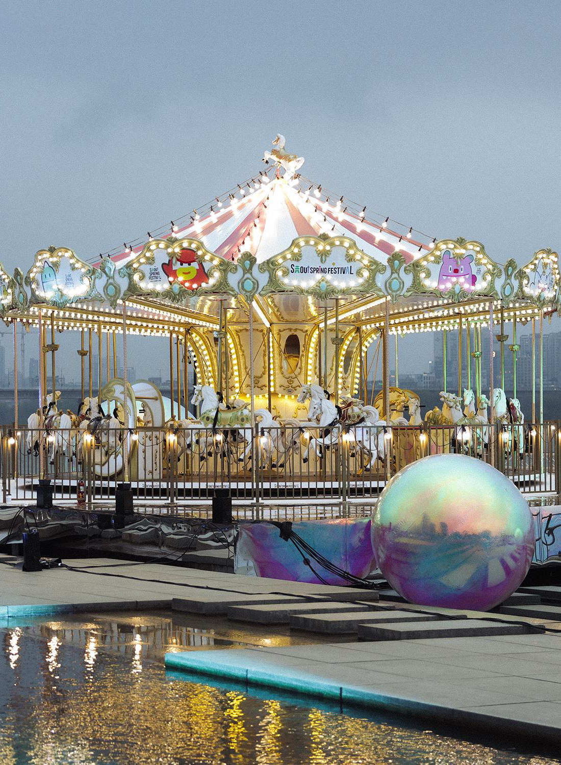 회전목마부터 드론쇼까지! 즐길 거리&middot;볼거리 풍성 '스프링페스티벌'