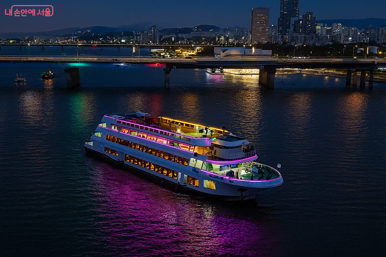 하이서울크루즈 등 수상체험 프로그램도 진행된다.  