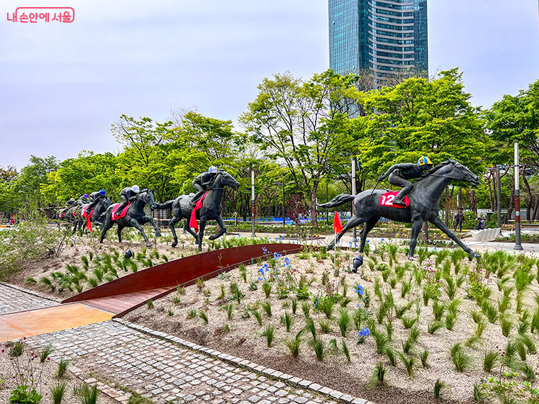 2026 서울국제정원박람회가 서울숲과 성수동 일대에서 5월 1일부터 180일간 열린다.

