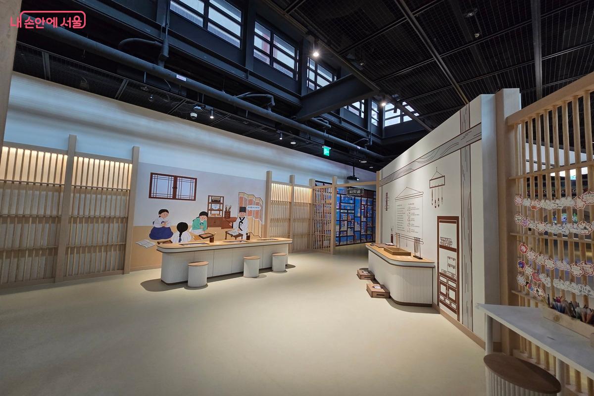 서울역사어린이박물관은 한양에서 만날 수 있는 다양한 곳들을 꾸며 놓아 체험하기 좋다. ⓒ김은주