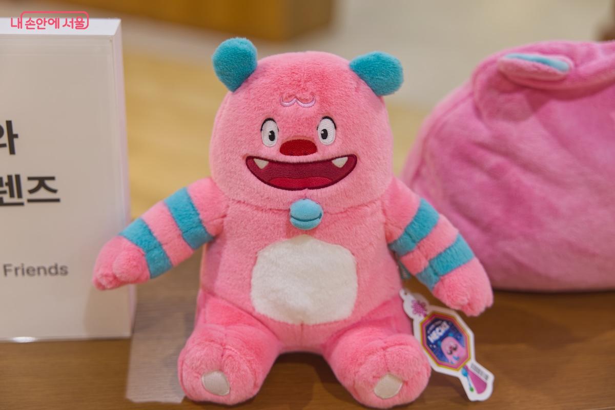 서울시가 새로 개발한 오케스트라 해치 캐릭터 피규어 5종을 만날 수 있다. &copy;임중빈