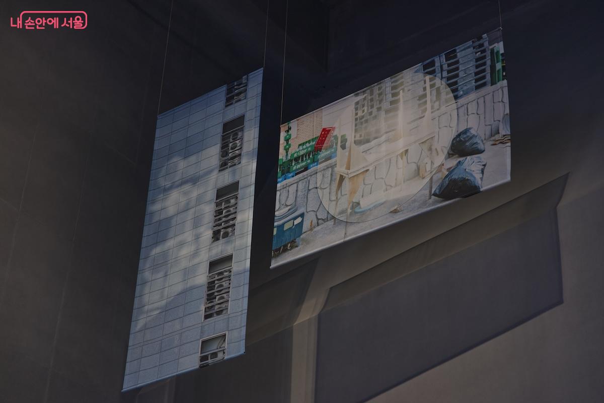 최초의 사진 특화 공간답게 곳곳에서 멋진 사진을 감상할 수 있다. &copy;임중빈