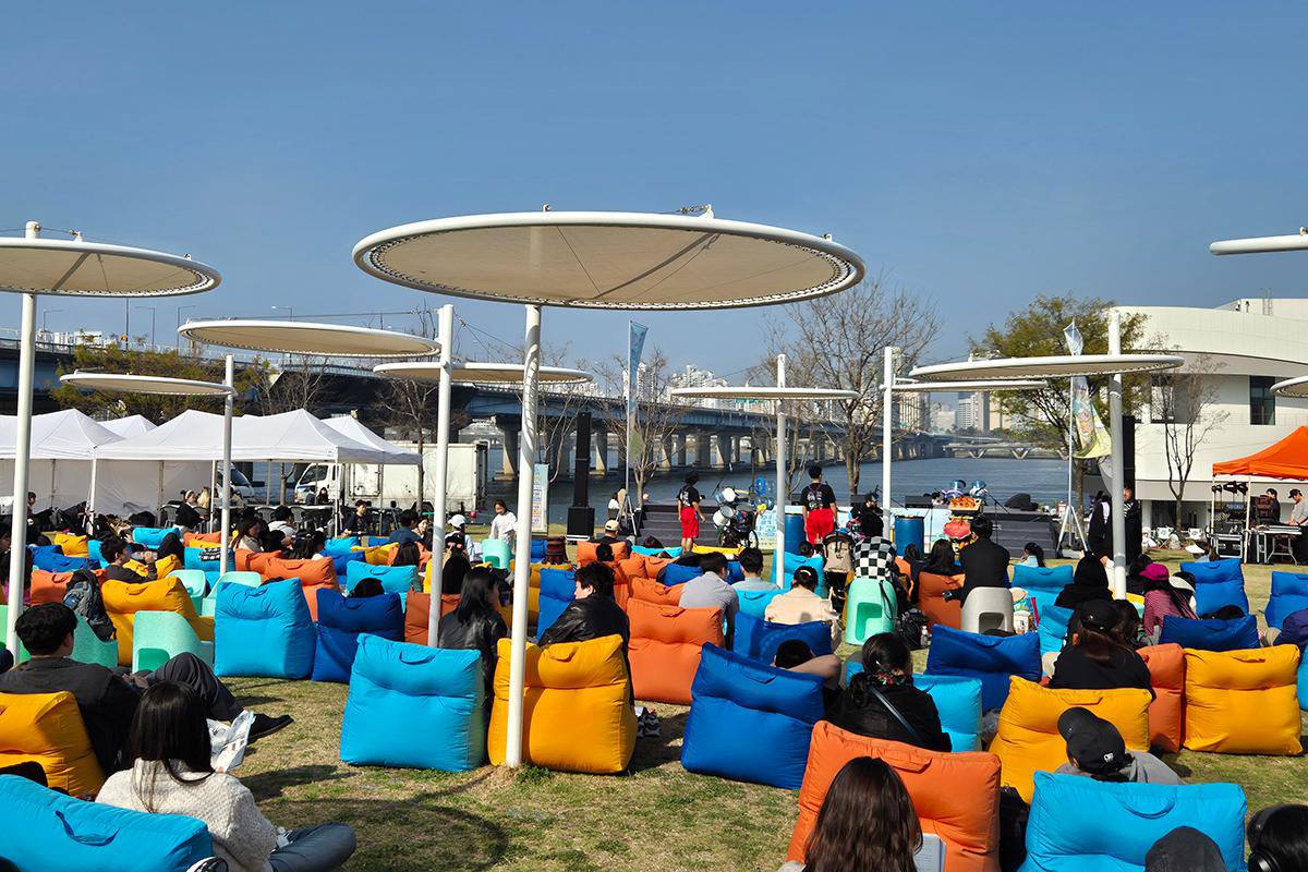 한강공원이 거대 야외 도서관으로! 포토부스부터 보드게임까지