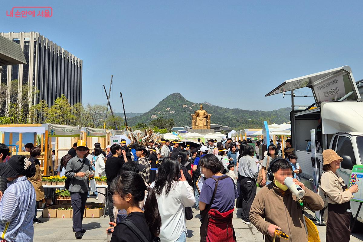 올해는 '지금 당장! 이 별을 위해 쓰레기와 이별해요'라는 슬로건으로 개최되었다. &copy;정향선
