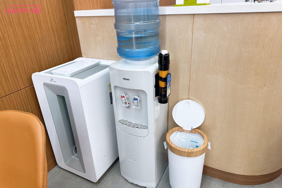 방문객을 위해 마련된 정수기 &copy;김재형