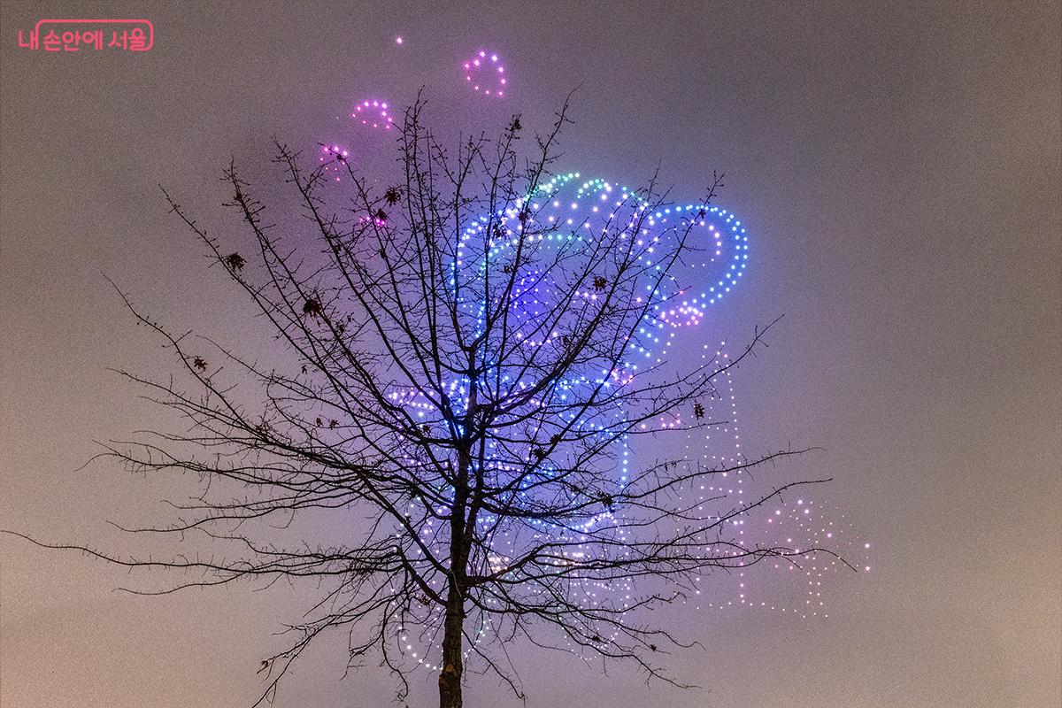 K-컬처를 주제로 한 이미지와 캐릭터 형상도 등장했다. ©장신자