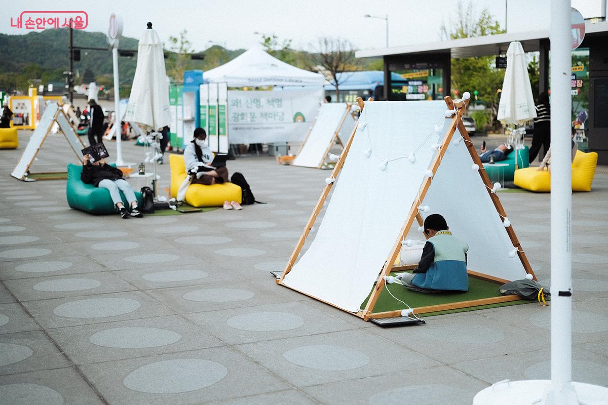어린이들에게도 특별한 추억이 되어주는 서울야외도서관 &copy;김아름