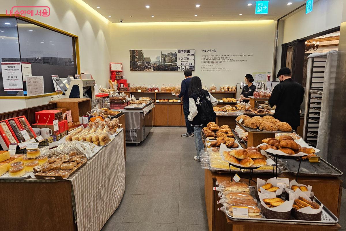 신세계백화점 강남점과 롯데백화점 본점 내 고려당에서 서울빵을 살 수 있다. ⓒ홍혜수