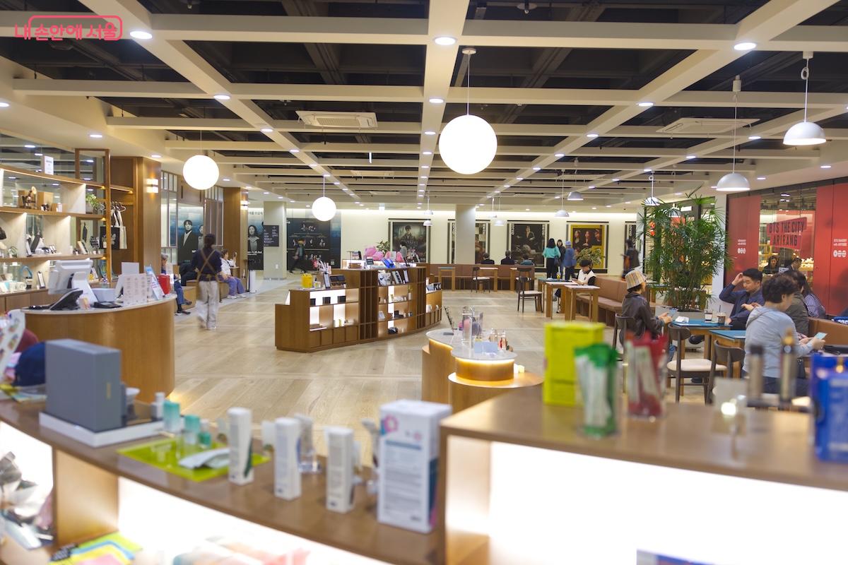 주변과 연계 여행을 즐기면서 잠시 휴식을 취하는 곳으로 추천한다. &copy;임중빈