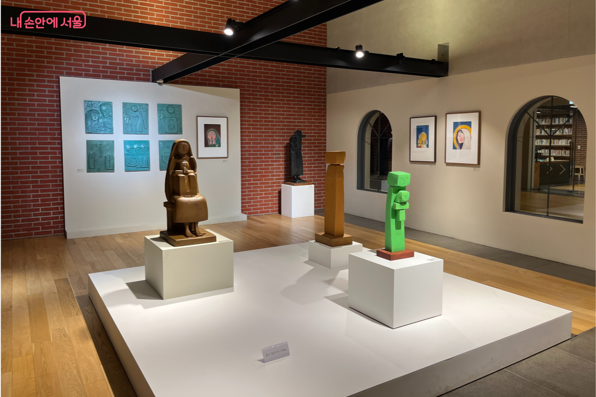 서소문성지역사박물관 지하 1층 최종태 기증전시실 &copy;최세범