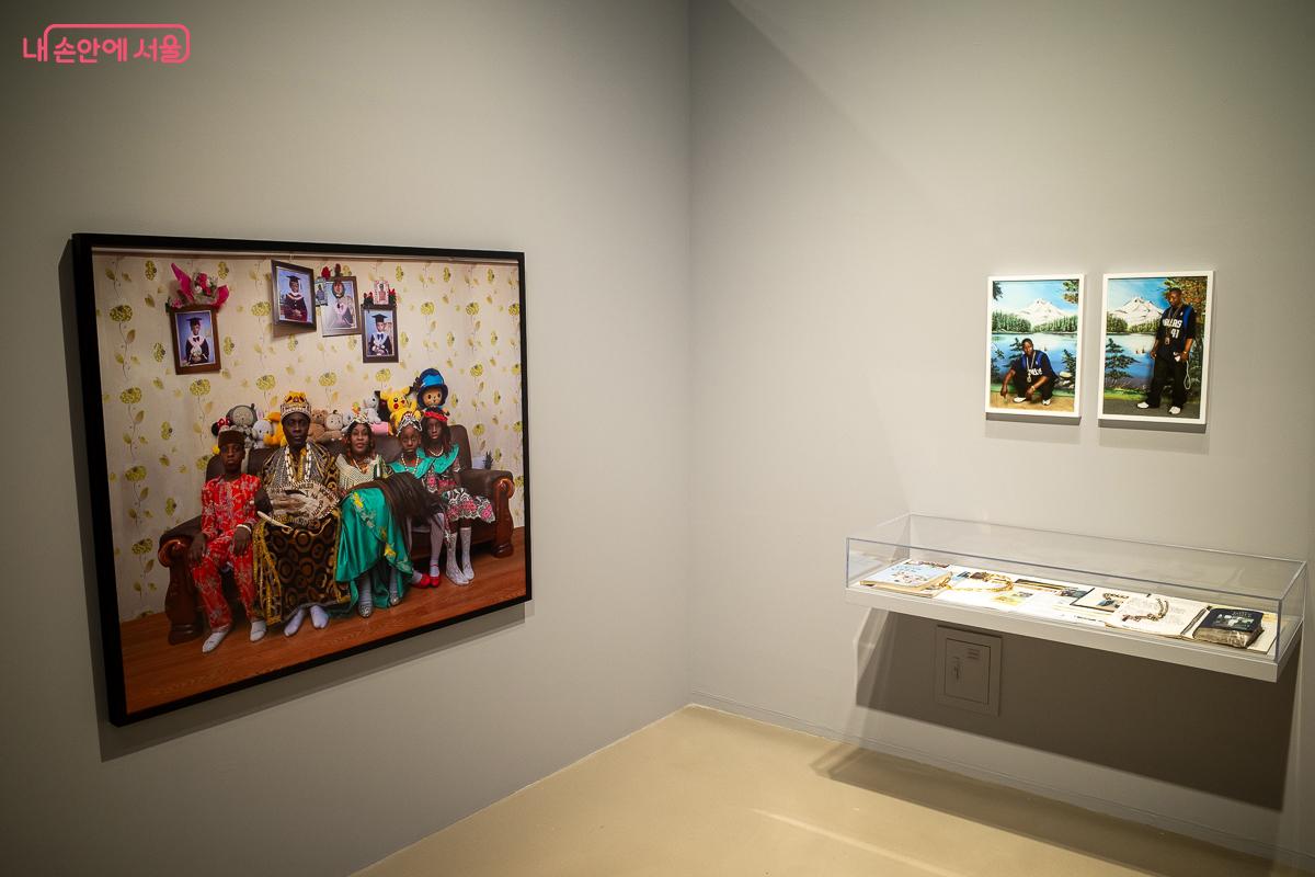 이주민 개인의 서사가 담긴 사진 및 아카이브 &copy;이란