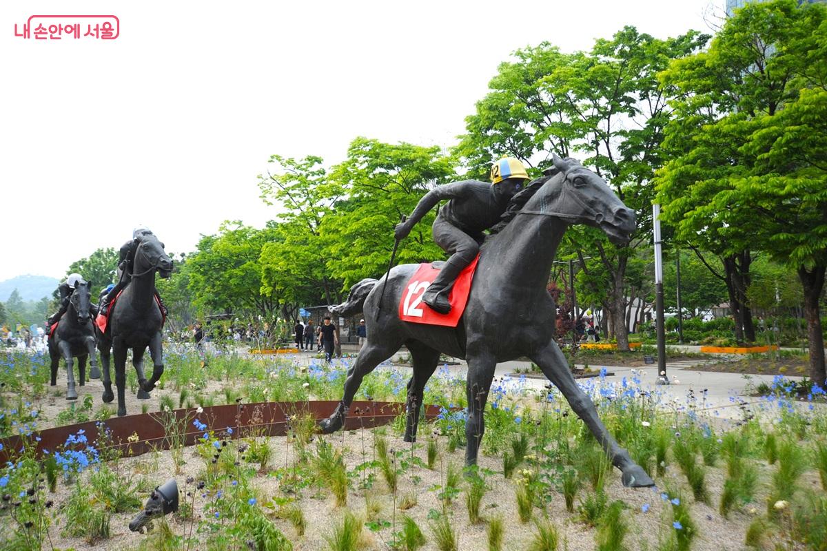 &lsquo;한국마사회&rsquo; 참여작 &lsquo;마중정원-숲의 출발선&rsquo; &copy;조수봉