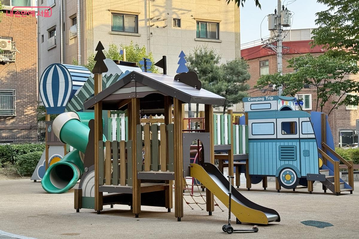 동화 속에서 튀어나온 듯한 창의놀이터 풍경 &copy;임윤아 