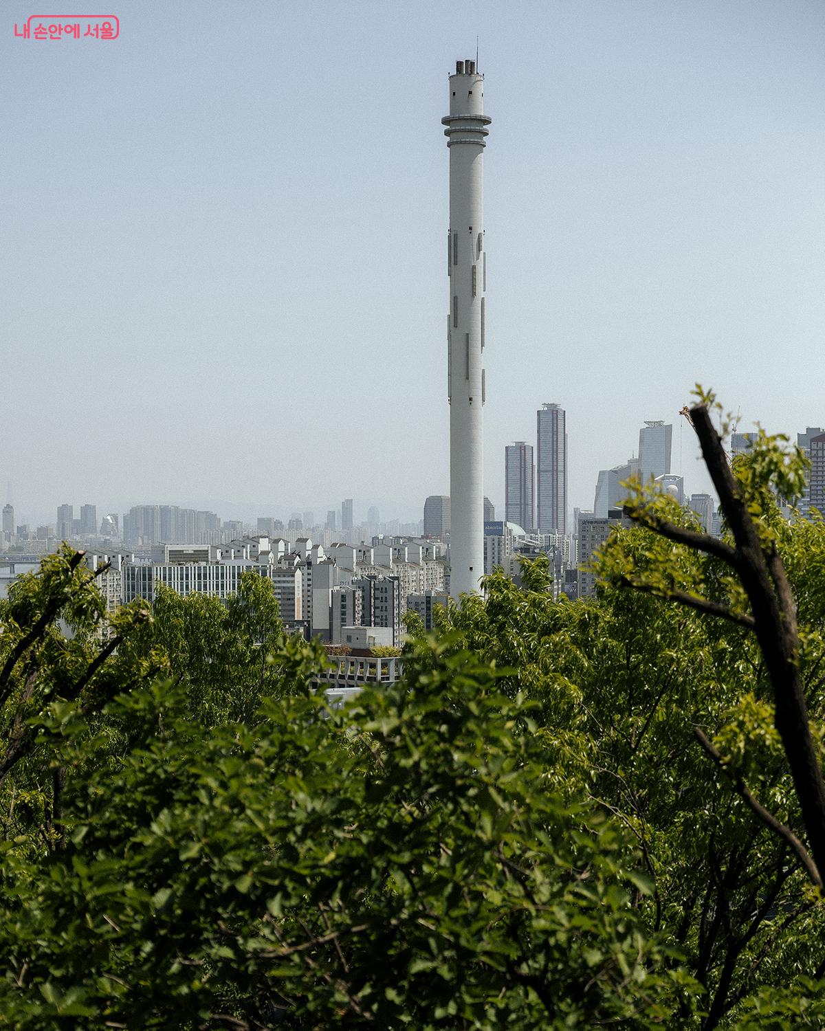 여의도의 화려한 스카이라인도 볼 수 있다. Ⓒ김아름