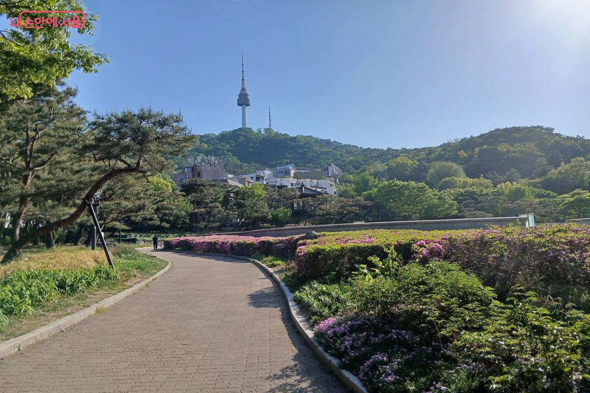 남산으로 산책을 가기에도 좋은 남산골한옥마을 ©최은영