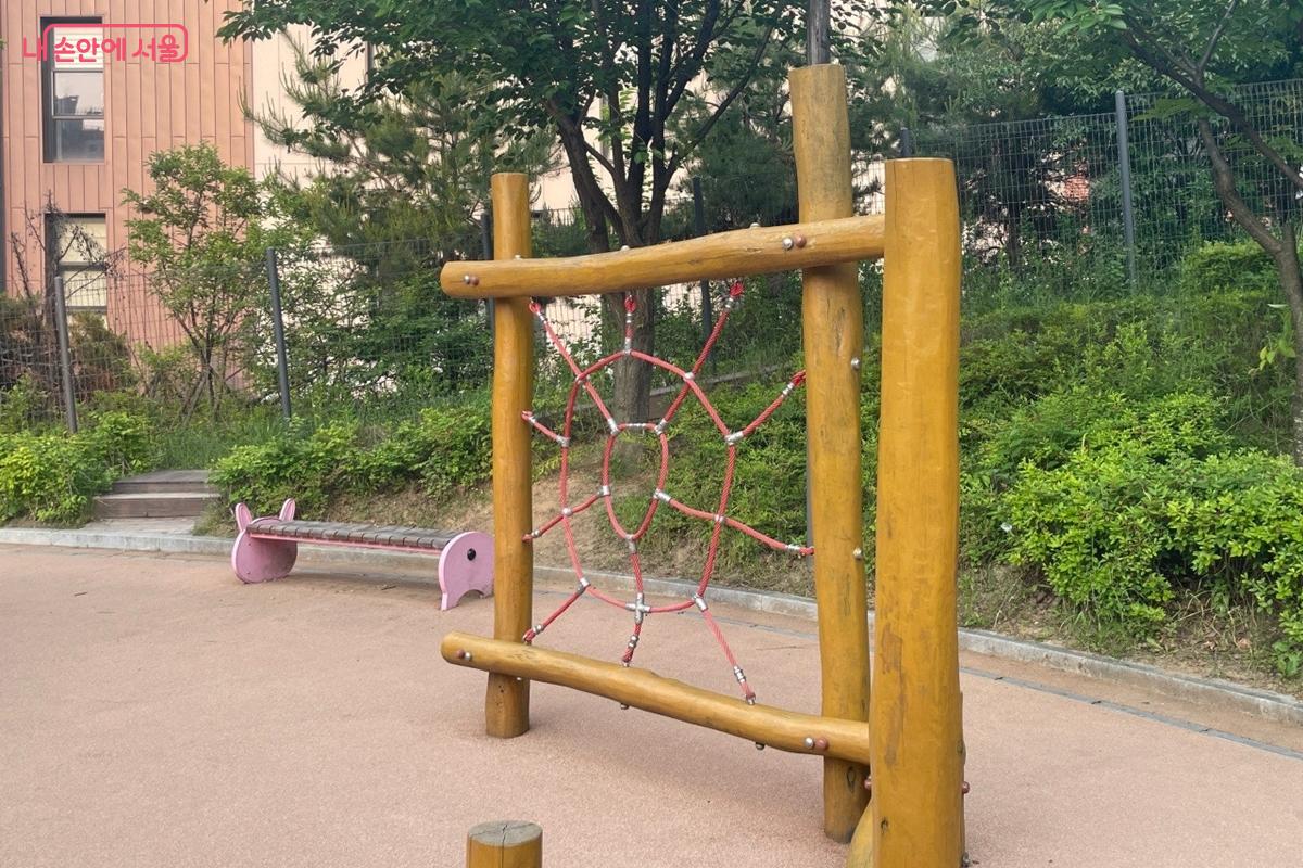 거미줄 모양의 그물망 &copy;임윤아 