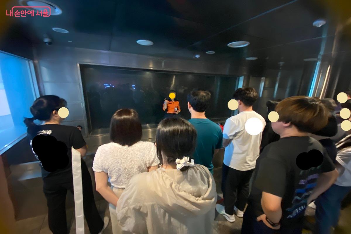 안전체험관에서의 소방호수 및 소화기 체험 &copy;이근석