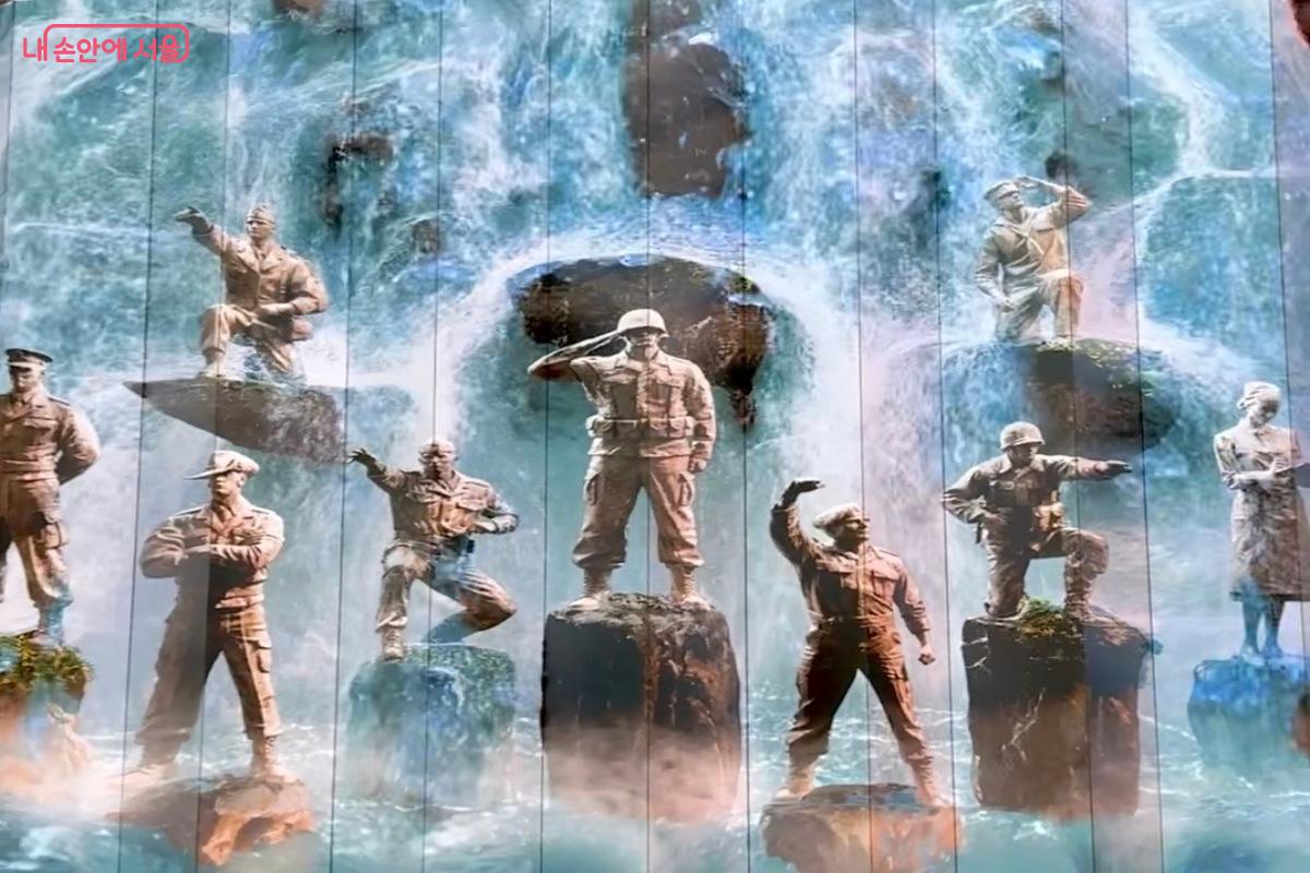 참전용사의 희생에 대한 감사와 경의를 표하는 평화의 폭포수 &copy;임수영