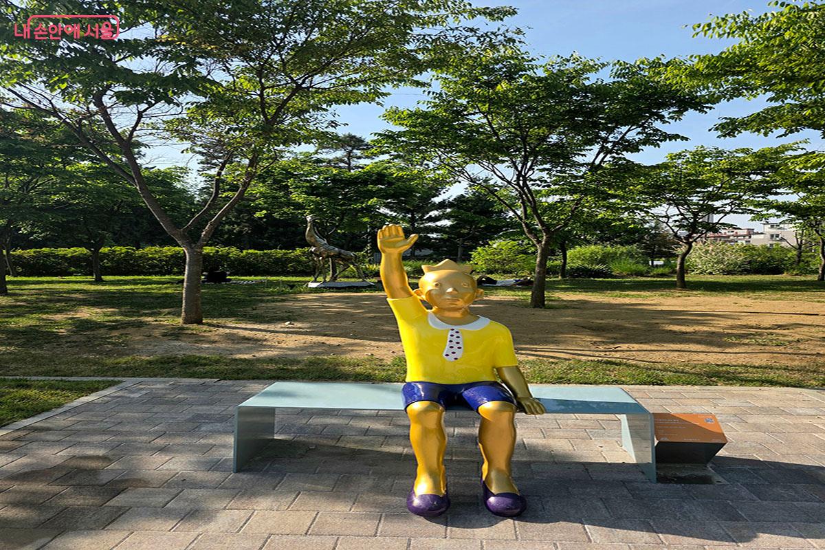 우리 마음 속 , 어린왕자가 따뜻한 인사와 위로를 건네는 김정연의 <어린왕자가 있는 풍경> ©이정민