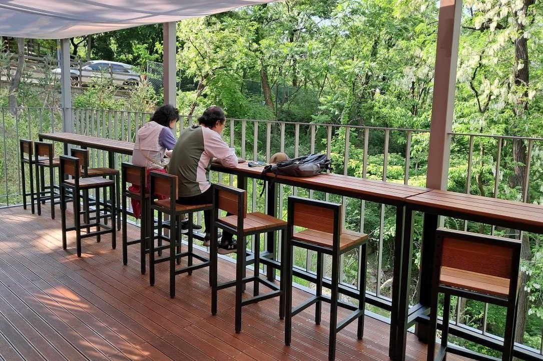 황톳길 걷고 숲뷰 카페에서 쉬고&hellip;안산 행복쉼터에서 누리는 작은 행복