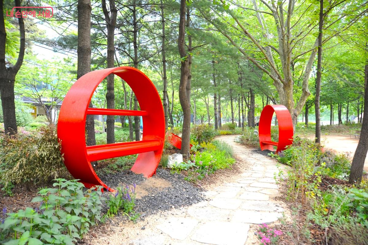 &lsquo;AIA생명&rsquo; 참여작 &lsquo;다시 생각하는 건강정원&rsquo; &copy;조수봉